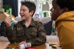 Thor (Brady Noon l.) und Lucas (Keith L. Williams)  Die Verwendung des sendungsbezogenen Materials ist nur mit dem Hinweis und Verlinkung auf RTL+ gestattet.