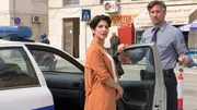 Polizeichef Jure Poković (Benjamin Sadler) m&ouml;chte Branka (Neda Rahmanian) aus dem Fall raushalten.