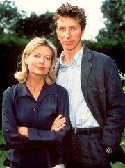 Inga Lürsen (Sabine Postel) und ihr Kollege Stefan Stoll (Rufus Beck) sind ein gut aufeinander eingespieltes Team. Sie kann sich voll und ganz auf ihn verlassen und in kritischen Momenten auf seine Loyalität bauen. Inga Lürsen (Sabine Postel) und ihr Kollege Stefan Stoll (Rufus Beck) sind ein gut aufeinander eingespieltes Team. Sie kann sich voll und ganz auf ihn verlassen und in kritischen Momenten auf seine Loyalität bauen.