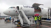 Die A321F wurde vom Passagier- zum Frachtflieger umgebaut.