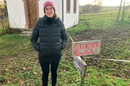 Altbauer Urban Gremmelspacher staunte nicht schlecht, als seine Tochter Tamara ihm er&ouml;ffnete, sie w&uuml;rde ja gern weitermachen mit dem Betrieb. Aber ganz anders als bisher. N&auml;mlich mit einer Kommune! Tamara hat sich mit Ihrer Idee durchgesetzt.