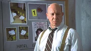 Captain Donald Cragen (Dann Florek) und sein Team stehen vor einem Rätsel: Warum wurden zwei junge Männer, die für einen Eskort-Service arbeiteten, brutal zusammengeschlagen und von wem? Captain Donald Cragen (Dann Florek) und sein Team stehen vor einem Rätsel: Warum wurden zwei junge Männer, die für einen Eskort-Service arbeiteten, brutal zusammengeschlagen und von wem?