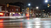 Abseits der Hochhäuser wirkt Toronto nachts fast wie eine Kleinstadt. Abseits der Hochhäuser wirkt Toronto nachts fast wie eine Kleinstadt.