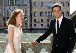 In Venedig kommen Anna (Stefanie Dvorak) und Max (Florian David Fitz) schlie&szlig;lich doch noch zusammen.