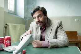 Rafid Alwan (Dar Salim) behauptet, dass im Irak trotz der UN-Kontrollen immer noch Anthrax-Biokampfstoff hergestellt wird.
