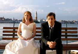 Die attraktive Sinologie-Studentin Anna (Stefanie Dvorak) und der angehende Architekt Max (Florian David Fitz) sind f&uuml;reinander bestimmt. Doch ihre Liebe steht unter keinem g&uuml;nstigen Stern.
