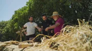 Die Br&uuml;der Claudio und Simone Ollanu wollen auf ihrem Gr&uuml;ndst&uuml;ck in Gergei selbst eine Nuraghe bauen. Bei Handwerksmeister Carmine lernen sie, wie vor Jahrtausenden Seile hergestellt wurden.