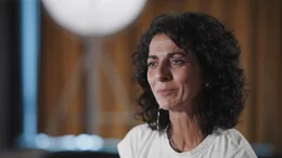 Ob sie jemals bestechlich war, wird die EU-Abgeordnete Maria Arena im Interview gefragt. Sie gilt als enge Vertraute des Hauptbeschuldigten im Korruptionsskandal. &bdquo;Nein, niemals!&ldquo;, ist ihre Antwort