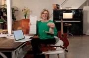 Zahlreiche Übungen, Spiele und Rätsel versprechen die grauen Zellen fit zu halten und sogar gegen Demenz zu schützen. Doch wie sinnvoll sind „Gehirnjogging“ oder „Gedächtnistraining“ wirklich? Susanne Holst verrät die Antwort, bei „Wissen vor acht – Mensch“. Zahlreiche Übungen, Spiele und Rätsel versprechen die grauen Zellen fit zu halten und sogar gegen Demenz zu schützen. Doch wie sinnvoll sind „Gehirnjogging“ oder „Gedächtnistraining“ wirklich? Susanne Holst verrät die Antwort, bei „Wissen vor acht – Mensch“.