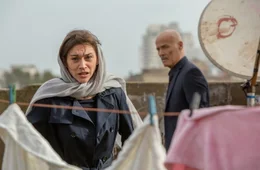 Jana Wagner (Christiane Paul) und Nicholas Kr&uuml;ger (Heiner Lauterbach) k&ouml;nnen nicht eingreifen, als ein Einsatz in Pakistan v&ouml;llig anders abl&auml;uft als er geplant war.