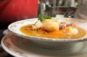 Als Gericht der afroamerikanischen Widerständler ist der Gumbo-Eintopf Teil der Geschichte von New Orleans. Als Gericht der afroamerikanischen Widerständler ist der Gumbo-Eintopf Teil der Geschichte von New Orleans.