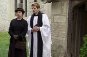 Sidney Chambers (James Norton, re.)