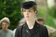 Hildegard Staunton (Pheline Roggan)