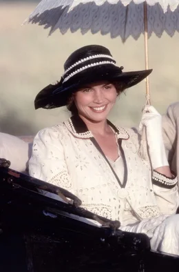 Die &uuml;beraus attraktive Susannah (Julia Ormond) verdreht nicht nur einem Mann den Kopf ...
