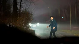 S&Uuml;DWESTRUNDFUNK Saat des Terrors (AT) - Investigativer Fernsehfilm &uuml;ber die Rolle der Geheimdienste bei der Globalisierung des Terrors. Winter 2018, Themenabend im Ersten. Koautor (zusammen mit Gert Heidenreich) und Regisseur von &raquo;Saat des Terrors&laquo; ist Daniel Harrich, der auch in seinem neuesten Projekt auf der Basis umfassender Recherchen erz&auml;hlt. In den Hauptrollen werden u. a. Christiane Paul, Heiner Lauterbach und Axel Milberg zu sehen sein. Es produziert die Diwa Film im Auftrag von SWR, ARD Degeto, BR, RBB und SR. Bild: Reza Brojerdi wird Tariq Usmani spielen, einen Mitarbeiter der deutschen Botschaft in Pakistan. &copy; SWR/Diwa Film, honorarfrei - Verwendung gem&auml;&szlig; der AGB im engen inhaltlichen, redaktionellen Zusammenhang mit genannter SWR-Sendung und bei Nennung "Bild: SWR/Diwa Film" (S2+). SWR-Presse/Bildkommunikation, Baden-Baden, Tel: 07221/929-22202, foto@swr.de