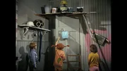Pippi Langstrumpf (Inger Nilsson, M.) hat für den unbekannten "Spunk" eine Falle gebaut - für den Fall, dass er an der Villa Kunterbunt vorbeikommen sollte. Pippi Langstrumpf (Inger Nilsson, M.) hat für den unbekannten "Spunk" eine Falle gebaut - für den Fall, dass er an der Villa Kunterbunt vorbeikommen sollte.