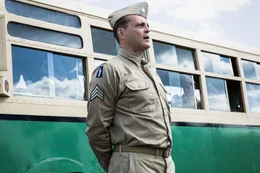 Vince Vaughn (Sgt. Howell).