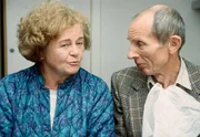 Opa (Heinz Lieven) besucht Oma (Ursula Hinrichs), die mit einem Herzinfarkt im Krankenhaus liegt. Als Ben dies erfährt, verschiebt er seine Reise nach Istanbul. Opa (Heinz Lieven) besucht Oma (Ursula Hinrichs), die mit einem Herzinfarkt im Krankenhaus liegt. Als Ben dies erfährt, verschiebt er seine Reise nach Istanbul.