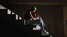 F&uuml;r Elina (Elsi Sloan) ist Musik ein extrem wichtiger Bestandteil ihres Lebens.