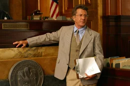 Dustin Hoffman (Wendell Rohr).