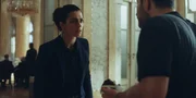 Louna Lloris (Anna Bardavelidze, l.) ist völlig überrascht davon, ihren Bruder Samuel Lloris (Walid Al-Atiyat, r.) bei den Dardennes anzutreffen. Louna Lloris (Anna Bardavelidze, l.) ist völlig überrascht davon, ihren Bruder Samuel Lloris (Walid Al-Atiyat, r.) bei den Dardennes anzutreffen.