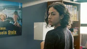 Zeyneb schaut sehr kritisch auf Samys 'Schlachtplan'. Zeyneb schaut sehr kritisch auf Samys 'Schlachtplan'.