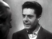 ARD ANKLAGESCHRIFT (atto d'accusa), Italien 1950, Regie Giacomo Gentilomo, am Freitag (23.12.11) um 02:45 Uhr im Ersten. Renato LaTorre (Marcello Mastroianni) hat ausgerechnet Massimo Ruska (Karl Ludwig Diehl), den Ehemann seiner Geliebten, als Anwalt genommen.