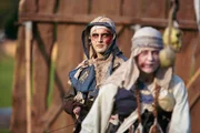 Schlachten schlagen statt Alltagsprobleme – für die Teilnehmer dieses "Live Action Roleplays" ist das Entspannung pur. Schlachten schlagen statt Alltagsprobleme – für die Teilnehmer dieses "Live Action Roleplays" ist das Entspannung pur.