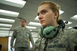 Bei ihrer Arbeit als &Uuml;bersetzerin f&uuml;r die U.S. Air Force wird Reality (Emilia Jones) zunehmend durch den Umstand verst&ouml;rt, dass ihre Meldung von verd&auml;chtigen Gespr&auml;chsinhalten in der Regel umgehend zu milit&auml;rischen Angriffen im Ausland f&uuml;hren.