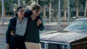 Für einen Moment tauschen Louna Lloris (Anna Bardavelidze, l.) und Nicolas Dardenne (Gustav Schmidt, r.) die Rollen: Nico kümmert sich um Louna und bringt sie ins Krankenhaus. Für einen Moment tauschen Louna Lloris (Anna Bardavelidze, l.) und Nicolas Dardenne (Gustav Schmidt, r.) die Rollen: Nico kümmert sich um Louna und bringt sie ins Krankenhaus.