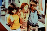 Ist der "Spunk" die schwere Krankheit, von der sich Pippi (Inger Nilsson, Mi.) plötzlich befallen glaubt? Maria Persson als Annika und Pär Sundberg als Tommi. Ist der "Spunk" die schwere Krankheit, von der sich Pippi (Inger Nilsson, Mi.) plötzlich befallen glaubt? Maria Persson als Annika und Pär Sundberg als Tommi.