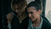 Nicolas Dardenne (Gustav Schmidt, l.) stützt Louna Lloris (Anna Bardavelidze) und die beiden kommen sich langsam näher. Nicolas Dardenne (Gustav Schmidt, l.) stützt Louna Lloris (Anna Bardavelidze) und die beiden kommen sich langsam näher.
