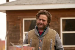 Der Pazifist Ron (Zach Galifianakis) ist das ideologische Vorbild seiner Tochter Reality.