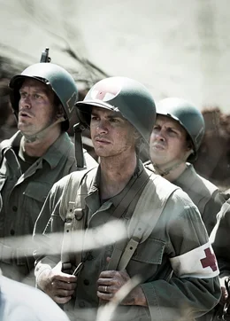 Desmond T. Doss (Andrew Garfield)