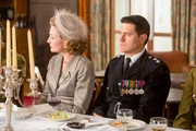Nancy Carroll (Lady Felicia), Tom Chambers (Inspector Sullivan).