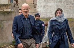 Christiane Paul in der Rolle der BND-Agentin Jana Wagner. Heiner Lauterbach spielt den Sicherheitsbeamten Nicholas Kr&uuml;ger. Bei einer Drogenrazzia in Islamabad, Pakistan, werden sie Zeugen einer Hinrichtung.