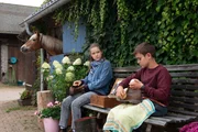 Luzy ( Paulina Schnurrer) und Liam (Nils Hofmeister) Luzy ( Paulina Schnurrer) und Liam (Nils Hofmeister)