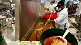Keine Gro&szlig;k&uuml;che mehr ohne Convenience: An der Uni Bochum kommen die K&ouml;che nicht mehr ohne Fertiggerichte aus. Was macht das mit den Verbrauchern?