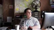 Mikaël „Milk" Soulignac (Quentin Laclotte Parmentier) ist der Jüngste im Polizeiteam. Mikaël „Milk" Soulignac (Quentin Laclotte Parmentier) ist der Jüngste im Polizeiteam.