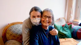 Ruth Bopp mit ihrer Tochter.
