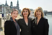Carola Bleibtreu (Katerina Jacob), Maria Lieblich (Thekla Carola Wied, Mitte) und Steffi Krieg (Mona Seefried, re.) f&uuml;hlen sich in ihrer neuen Wahlheimat Dresden zu Hause.