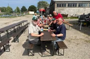 Klönen und Kaffee trinken – der Männerschuppen gegen Einsamkeit. Klönen und Kaffee trinken – der Männerschuppen gegen Einsamkeit.