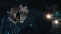 Erst wollte ihm niemand glauben, und dann sind alle auf der Flucht vor dem Vampir Jerry (Colin Farrell, r.): Charley (Anton Yelchin, l.) ...