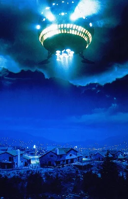 "E.T. - Der Au&szlig;erirdische", Eine Gruppe Au&szlig;erirdischer landet in der N&auml;he von Los Angeles. Polizeiautos rasen in den n&auml;chtlichen Wald. Das Raumschiff startet zur&uuml;ck in den Weltraum. Nur E.T. schafft den Abflug nicht. Allein und Lichtjahre fern von zuhause findet er in dem zehnj&auml;hrigen Elliot einen Freund. Dieser will ihm helfen, in seine Heimat zur&uuml;ckzukehren. Doch Mitarbeiter der NASA sind E.T. schon dicht auf den Fersen.  SENDUNG: ORF eins - SO - 31.05.2020 - 10:00 UHR. - Veroeffentlichung fuer Pressezwecke honorarfrei ausschliesslich im Zusammenhang mit oben genannter Sendung oder Veranstaltung des ORF bei Urhebernennung.