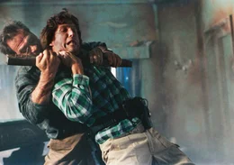 Ryan Gaerity (Tommy Lee Jones, l.) ist nach Boston gekommen um sich an Jimmy Dove (Jeff Bridges, r.) zu r&auml;chen.