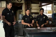 Auf der Suche nach einem skrupellosen Wissenschaftler entdecken Chen (Melissa O'Neil), Nolan (Nathan Fillion) und Harper (Mekia Cox) in seinem privaten Labor eine schreckliche Entdeckung. Auf der Suche nach einem skrupellosen Wissenschaftler entdecken Chen (Melissa O'Neil), Nolan (Nathan Fillion) und Harper (Mekia Cox) in seinem privaten Labor eine schreckliche Entdeckung.