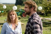 Beke (Felicitas Woll) kommt zwei Stunden zu früh zu Pauls Feier – ups! Beke (Felicitas Woll) kommt zwei Stunden zu früh zu Pauls Feier – ups!