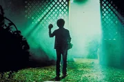 Henry Thomas (Elliot).