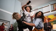 (v.l.n.r.) Stephanie (Lizze Broadway); Kayla (Piper Curda); Michelle (Natasha Behnam)