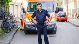 Streifenpolizist Carlo (Gerhard Wittmann) ist fassungslos.